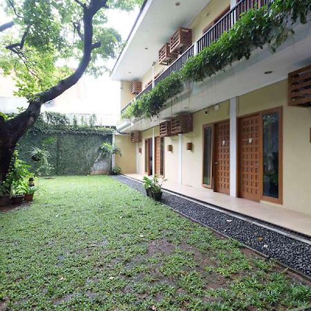 Reddoorz Plus Near Cilandak Town Square 2 Yakarta Exterior foto