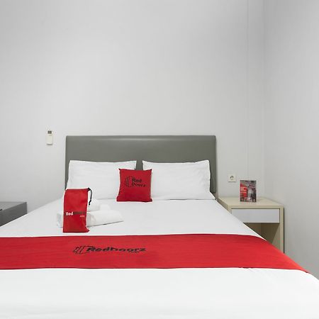 Reddoorz Plus Near Cilandak Town Square 2 Yakarta Exterior foto