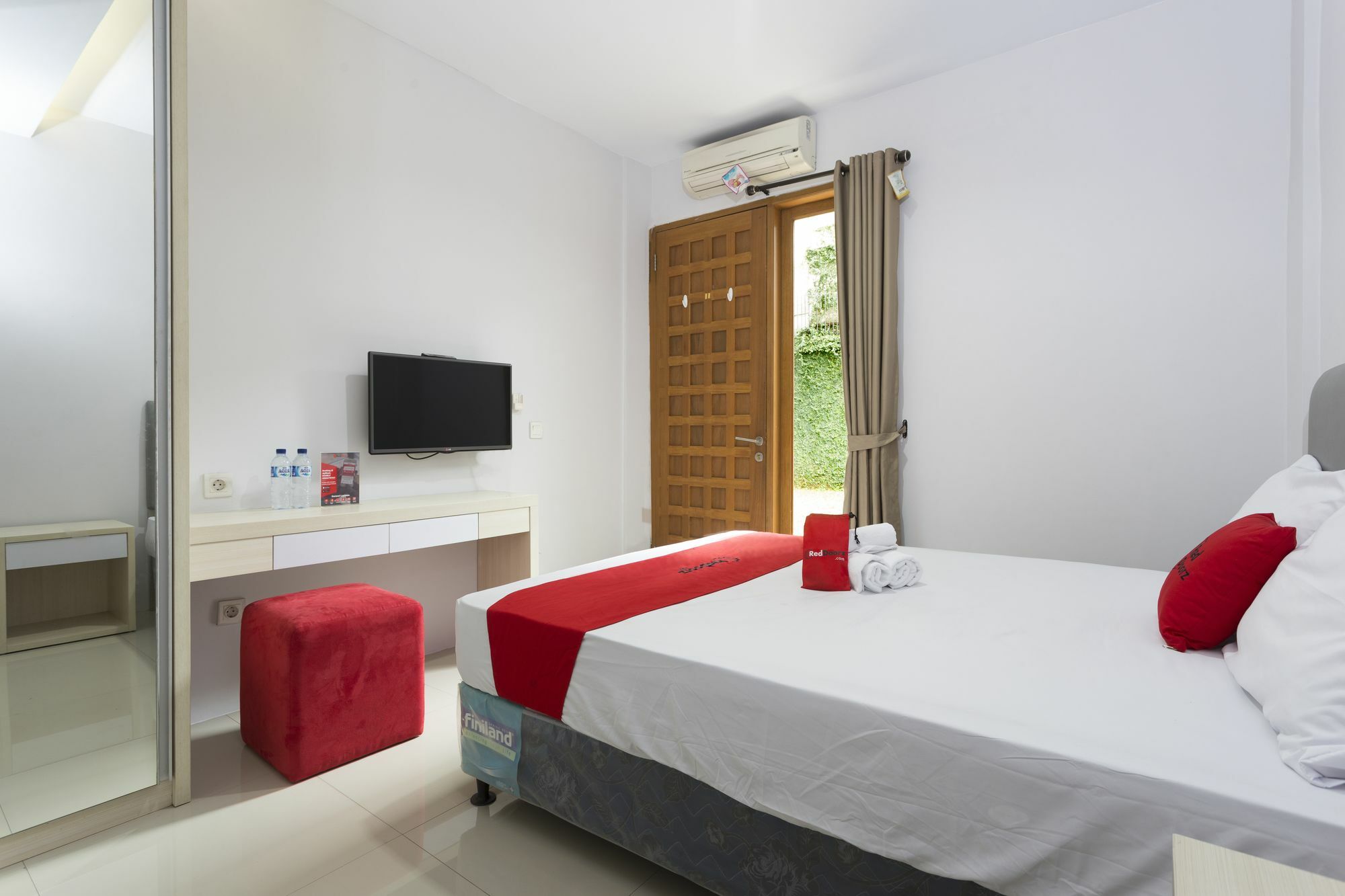 Reddoorz Plus Near Cilandak Town Square 2 Yakarta Exterior foto
